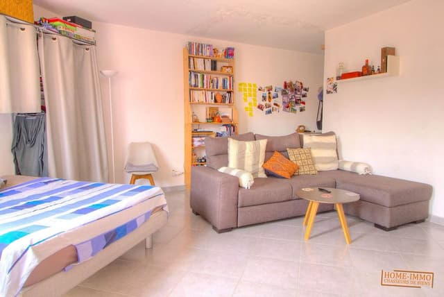 Location d'un appartement F1 (33 m²) à JUAN LES PINS
